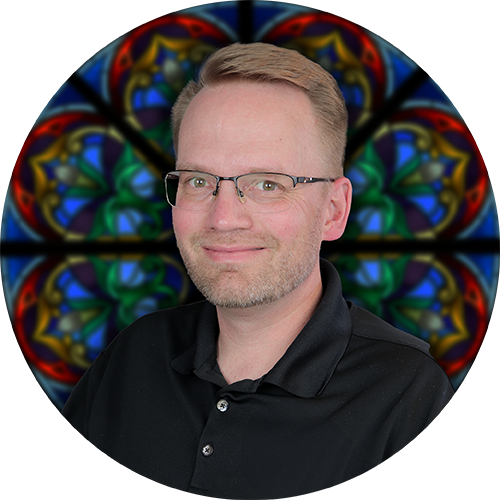 headshot of Garrick Holey